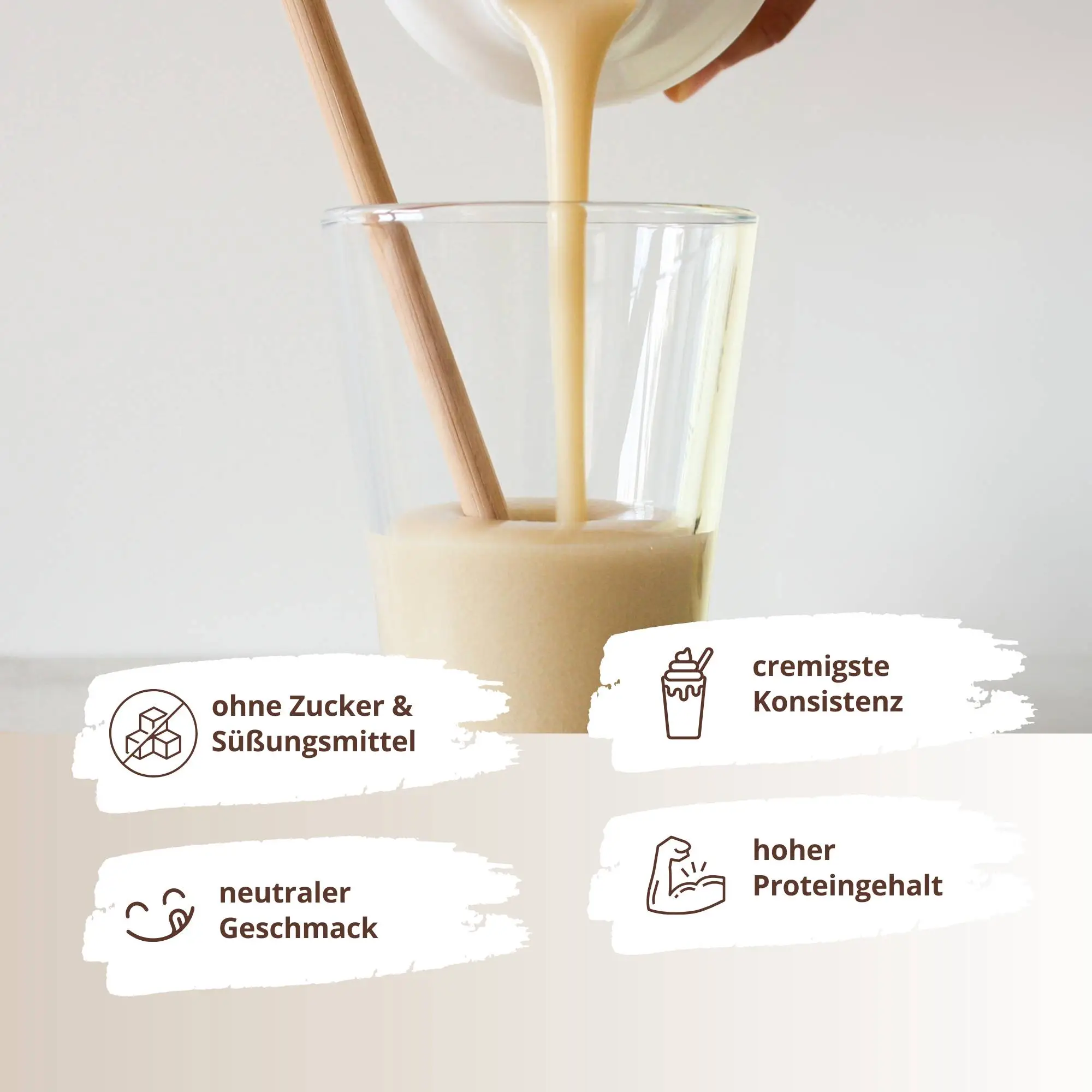 Vegan Natures Proteinpulver Probe Natural in einem Glas, cremige Konsistenz ohne Zucker und Süßungsmittel.